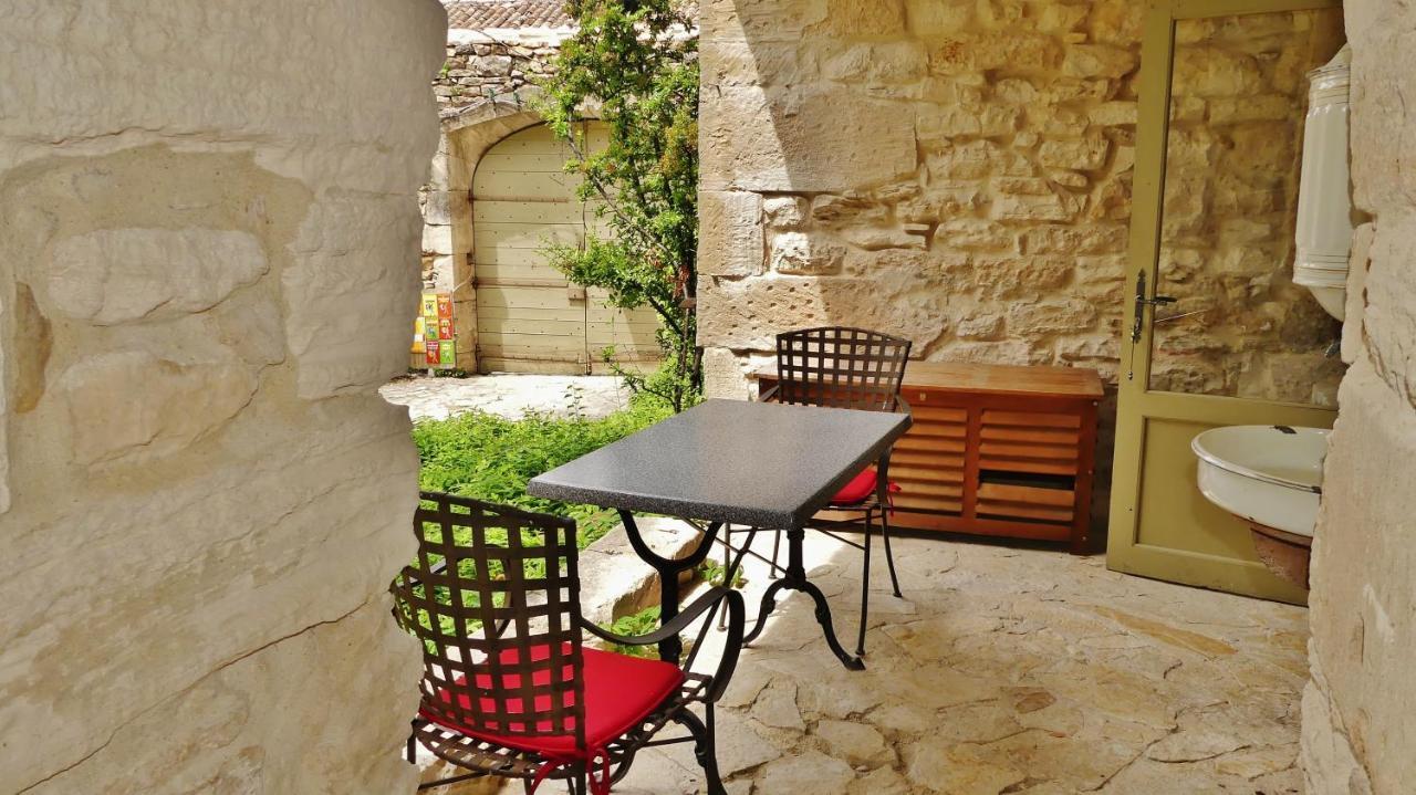 Mas Escombelle Bed & Breakfast Barjac  Exterior photo