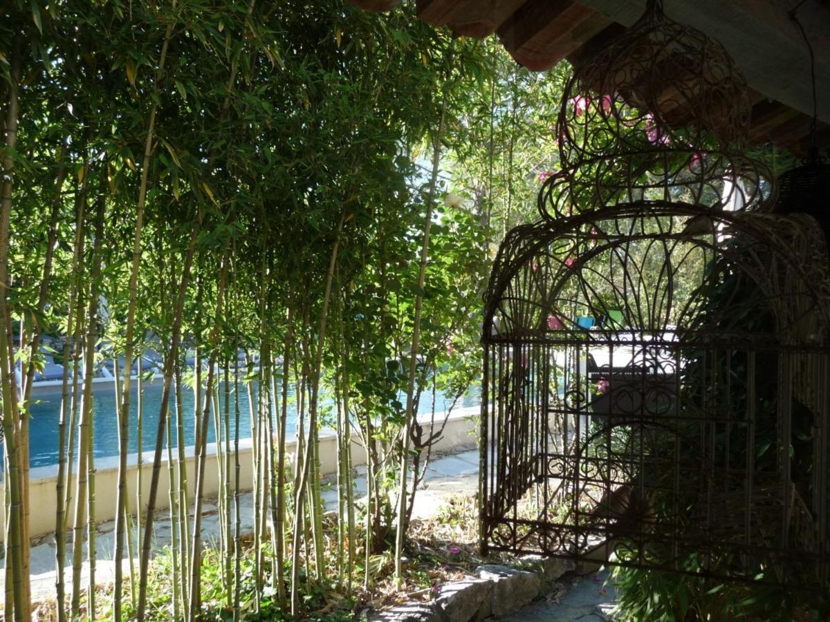 Mas Escombelle Bed & Breakfast Barjac  Exterior photo