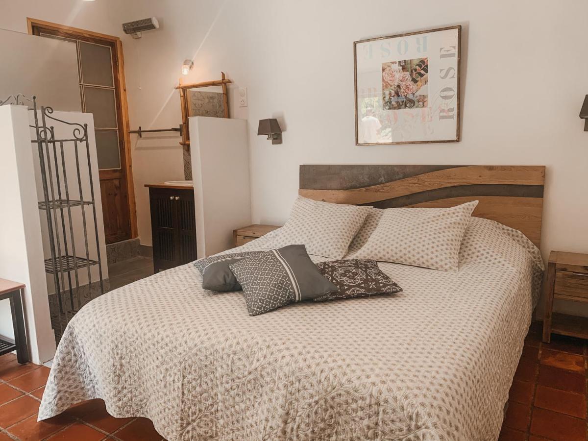 Mas Escombelle Bed & Breakfast Barjac  Exterior photo