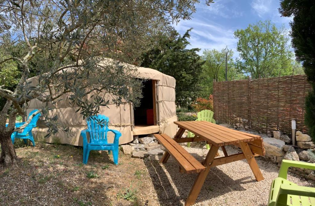 Mas Escombelle Bed & Breakfast Barjac  Exterior photo