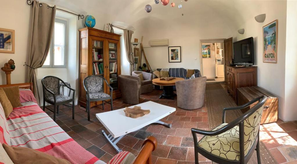 Mas Escombelle Bed & Breakfast Barjac  Exterior photo